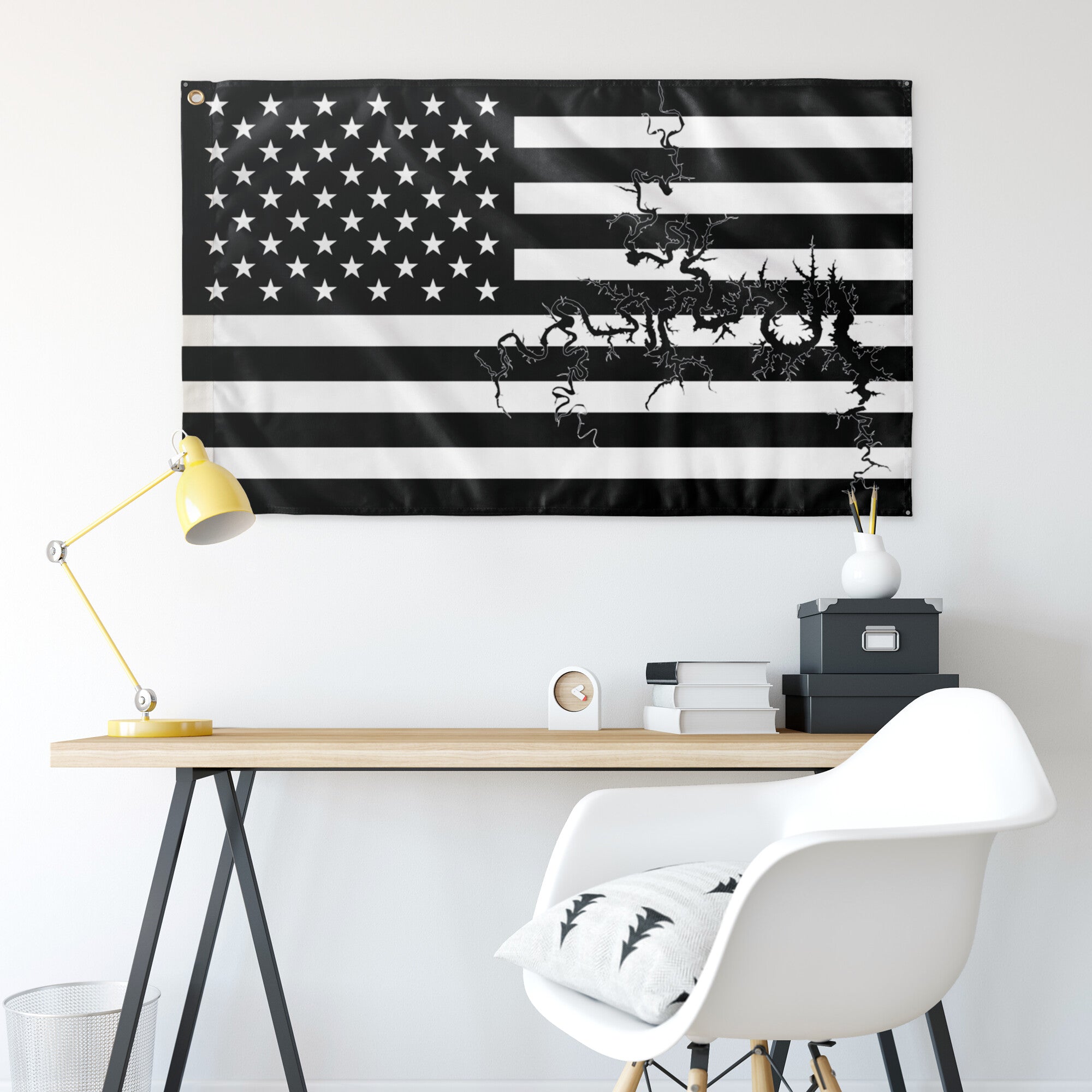 Table Rock Lake Black & White American Boat Flag Wall Art 